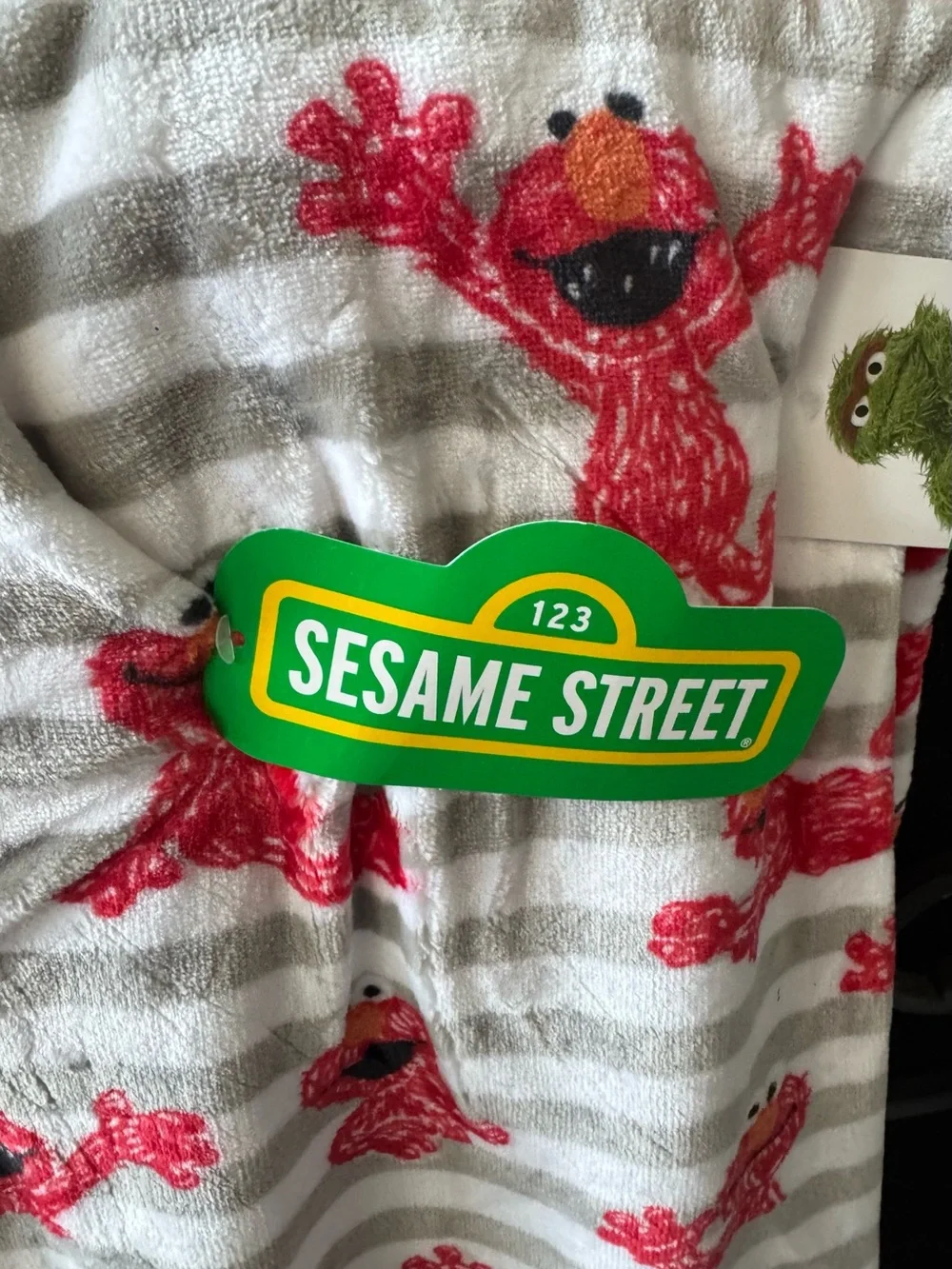 New Oversized Sesame Street Children’s  Throw Blanket w/Stripes and Elmo 50x70
